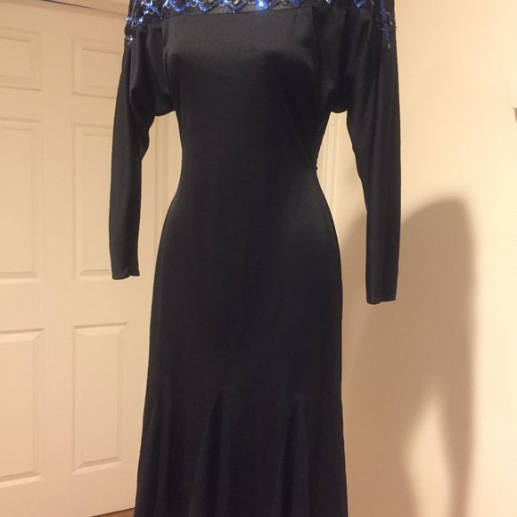 Vintage Sequin Black Dress ~ Size 6 - Picture 2 of 5